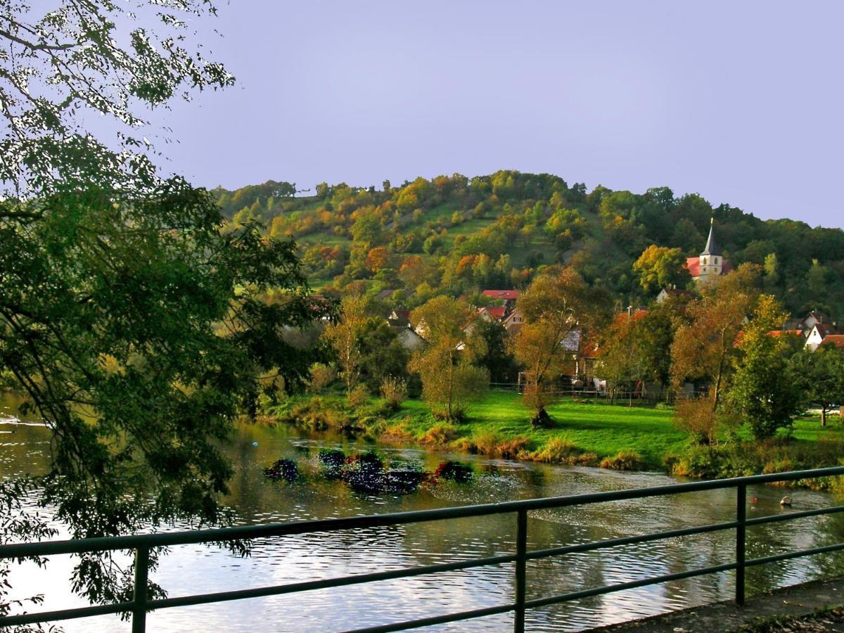 Hotel Altes Amtshaus, 3 à Mulfingen Extérieur photo