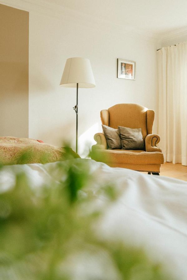 Hotel Altes Amtshaus, 3 à Mulfingen Extérieur photo